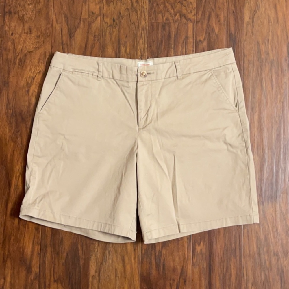 Classic Women's Khaki Cotton-Blend Shorts